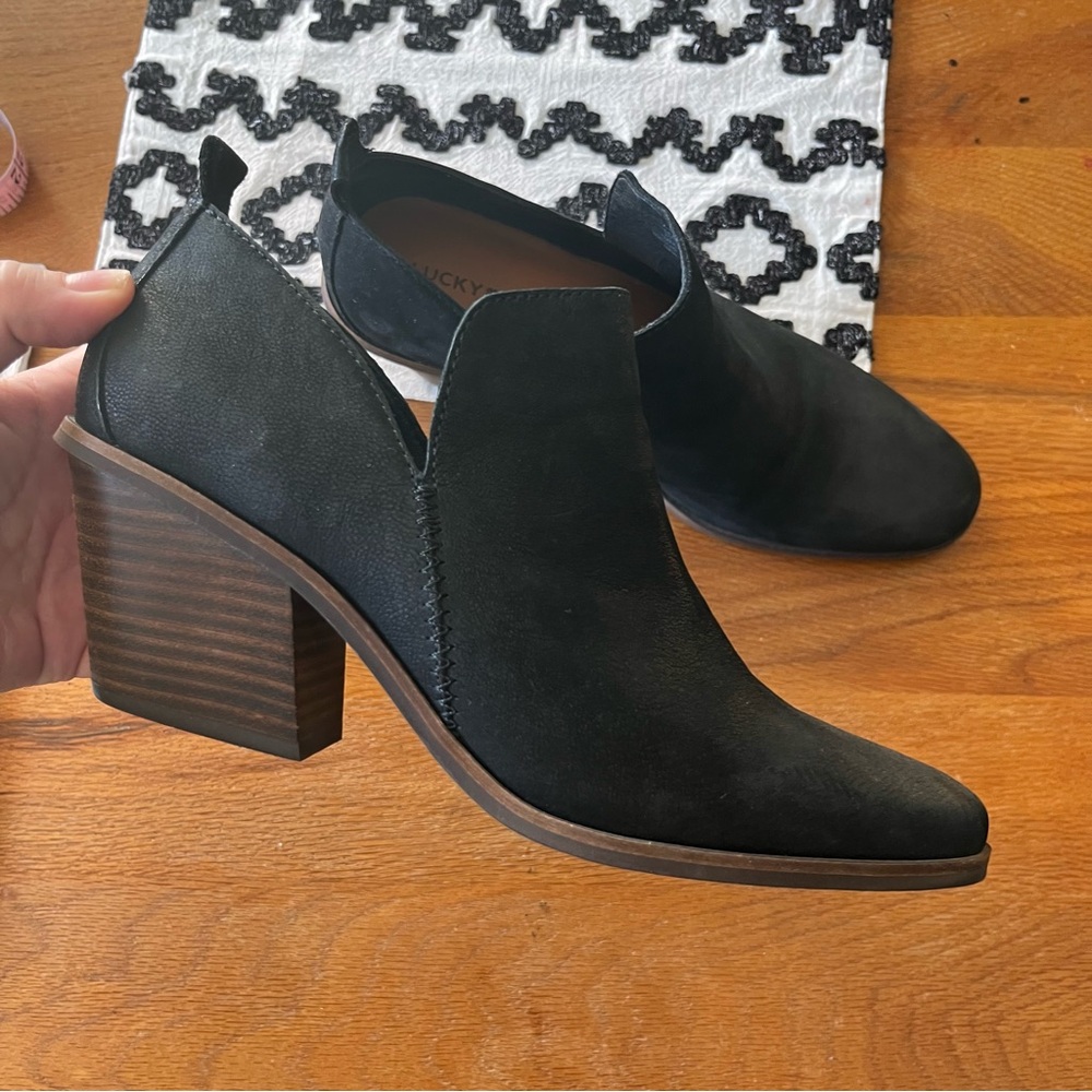 Lucky Brand Victorey Black Leather Block heel Ankle Boots womens shoe size 10